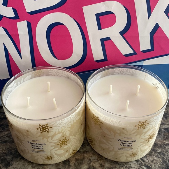 Bath & body Works Cinnamon Spiced Vanilla   3- wick candles - Picture 4 of 6